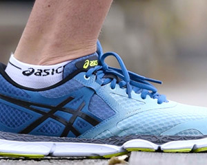 asics-dfa-33-video