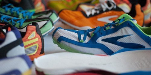brooks running shoes top