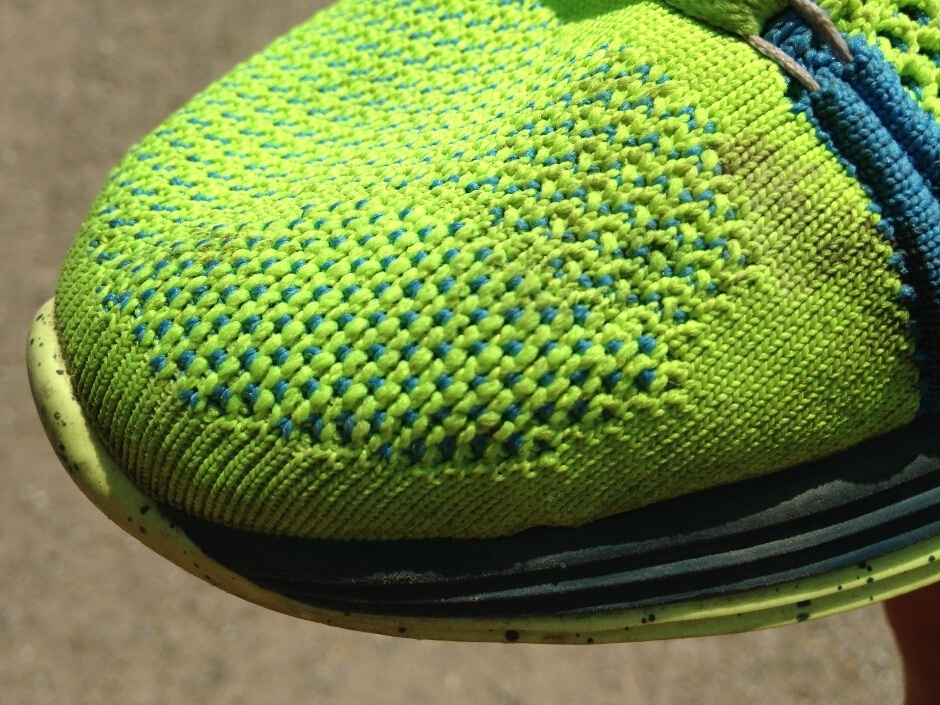 nike flyknit front